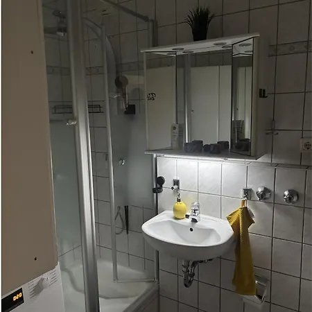 Quiet & Secure Modern Flat With Great View Duisburg